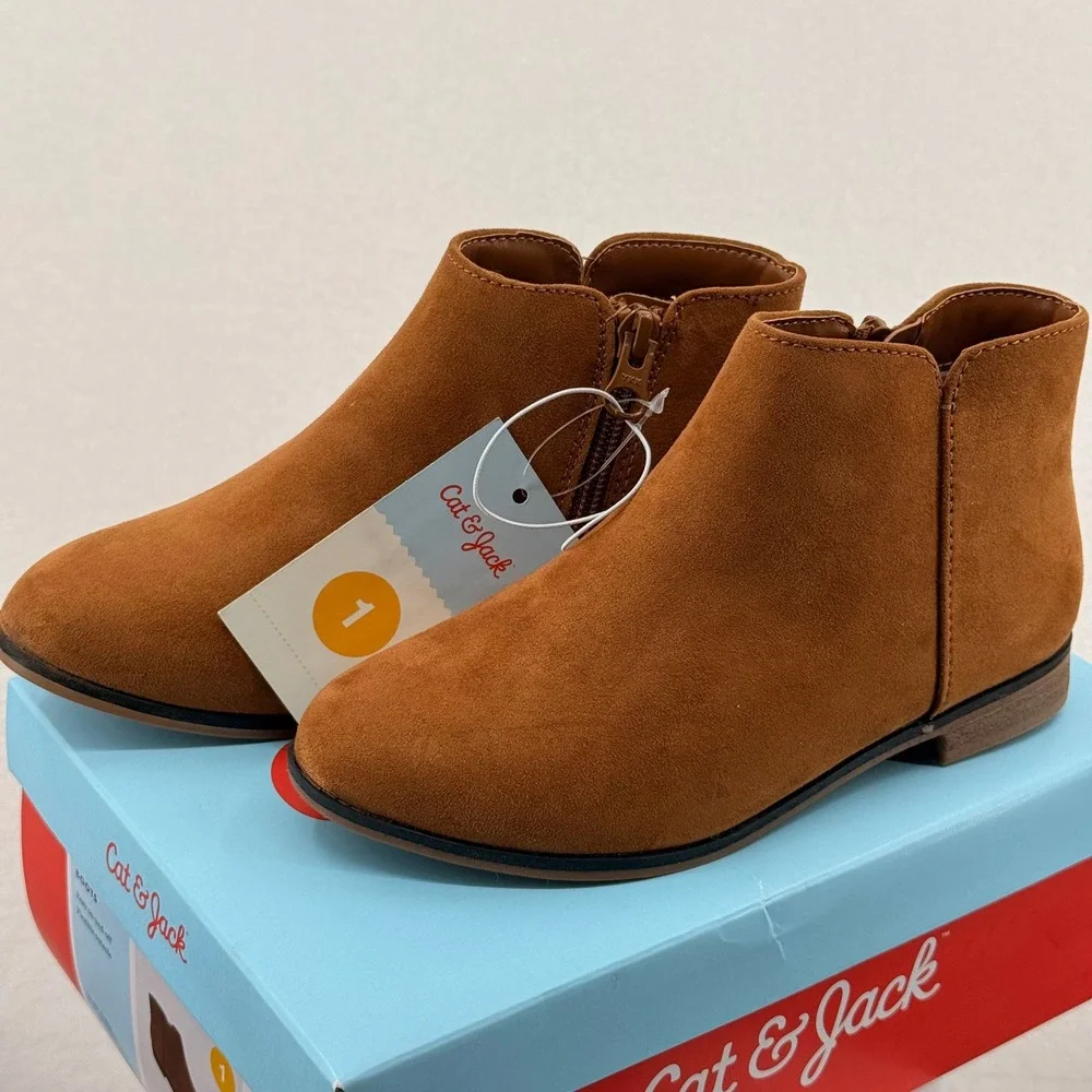 Cat & Jack Girls Boot size 1
